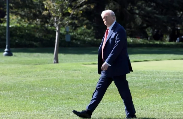 美媒：特朗普暗示将取消对华新关税