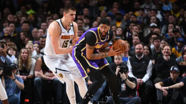 NBA东西部排名！湖人加时胜掘金，猛龙止连胜，雄鹿吞赛季第八败-nba东部和西部怎么划分