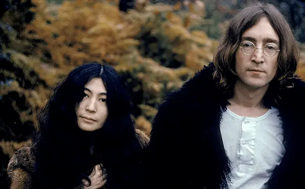 △ 小野洋子和约翰·列侬