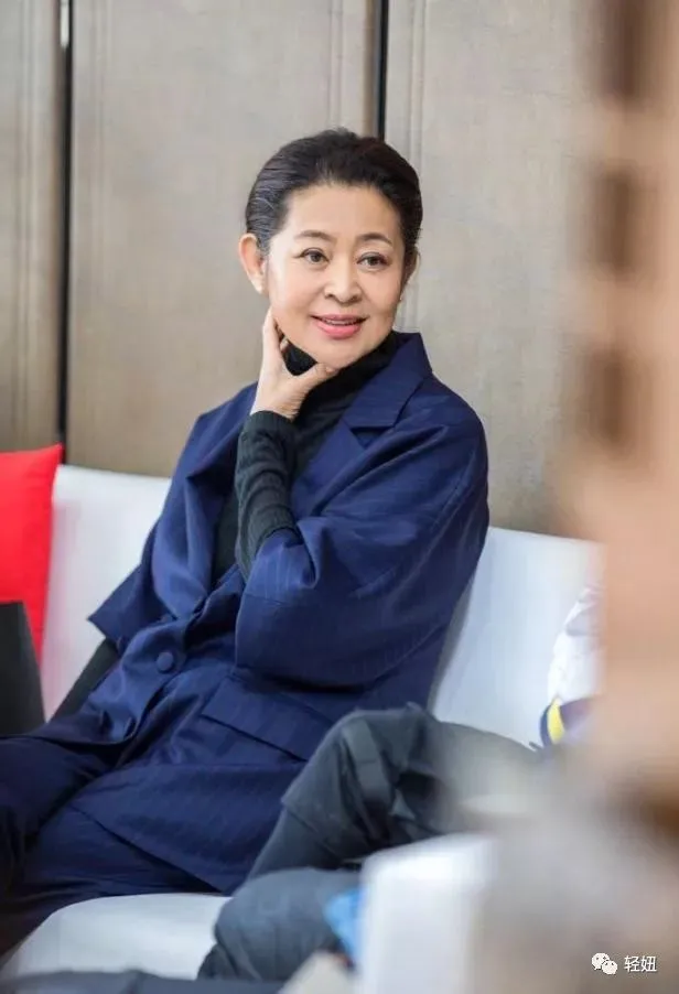 60岁倪萍坦言整容，用6个月减肥20斤，4个方法缺一不可！（倪萍咋瘦下来的）