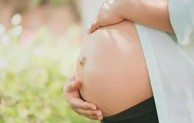 太疯狂了（肚子疼还有血会不会假怀孕）肚子疼带有血丝 第3张