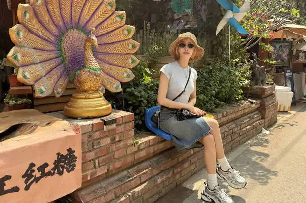 搜狐娱乐讯 近日，一组宋茜的美照曝光。