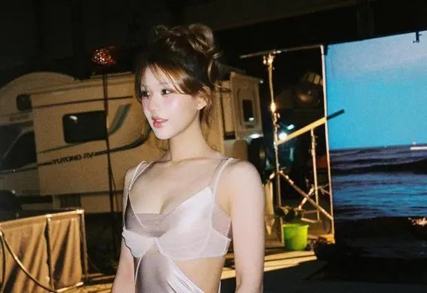 赵露思的皮肤白嫩，保养有方。