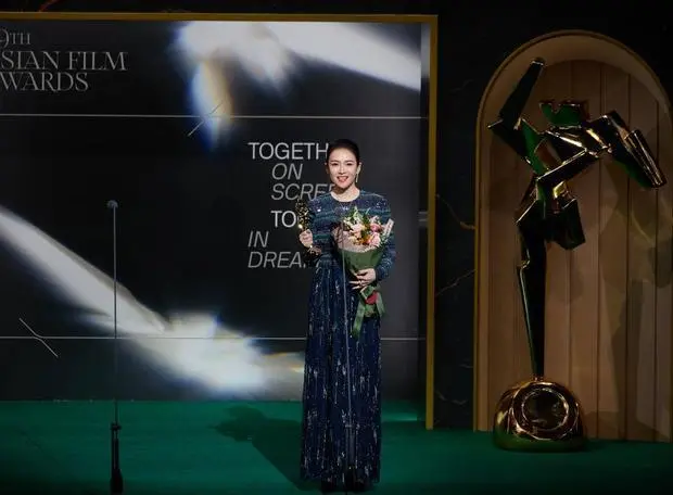 章子怡获卓越亚洲电影人大奖！