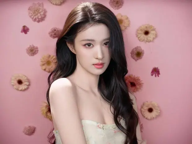 王楚然的皮肤白嫩光滑，保养有方。