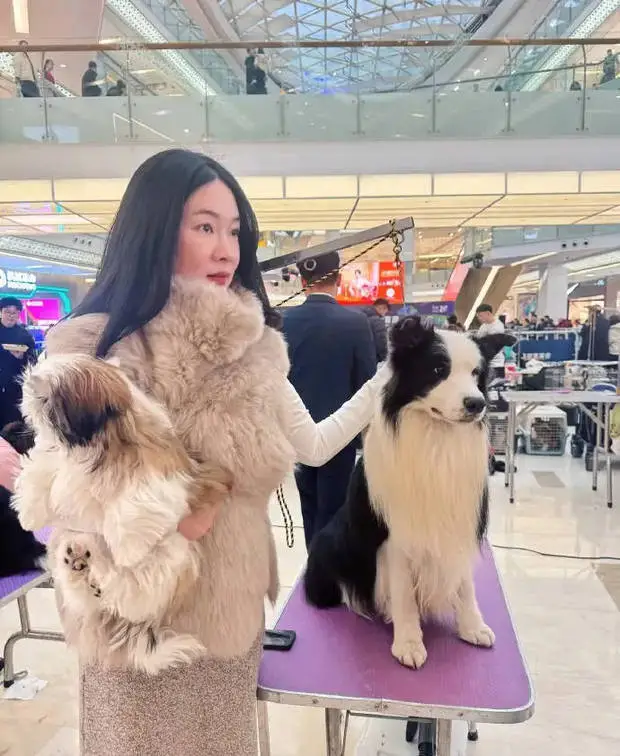 霍思燕45岁的状态是真的好，整个人状态特别灵动。