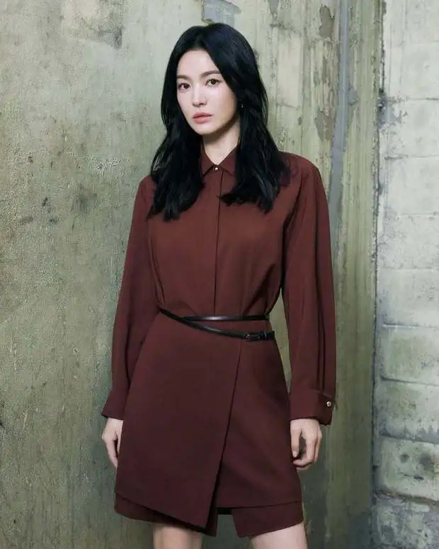 宋慧乔秀成熟女人味。
