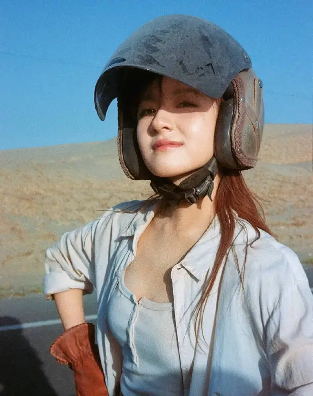 李兰迪又甜又酷。