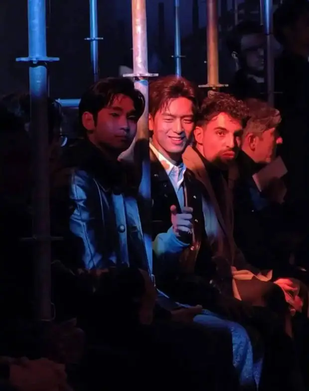 金秀贤马龙李现三人同框看秀封面图