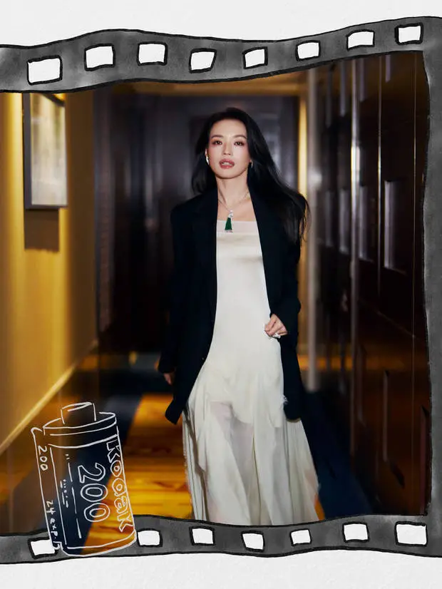 舒淇慵懒又随性。