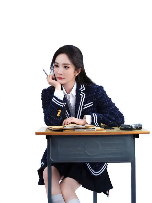 杨幂颜值在线。