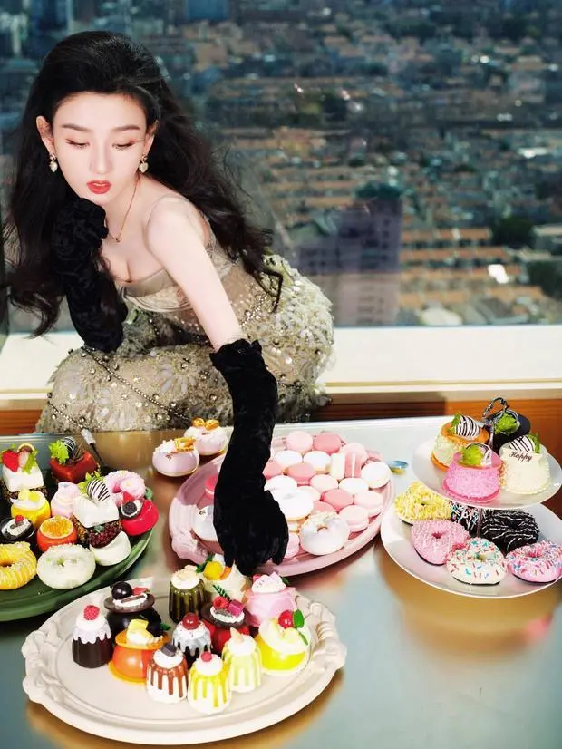 宋祖儿贵气又甜美。