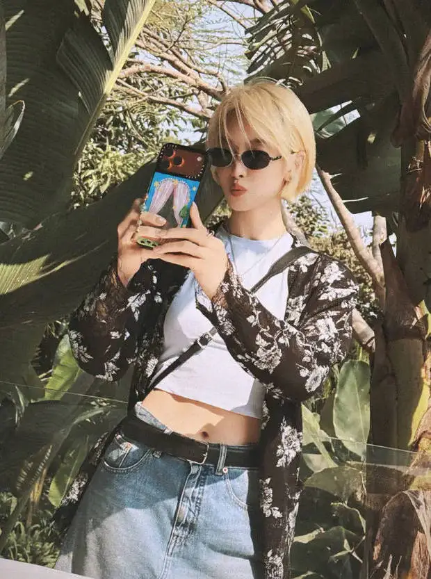 宋茜的造型好大气。