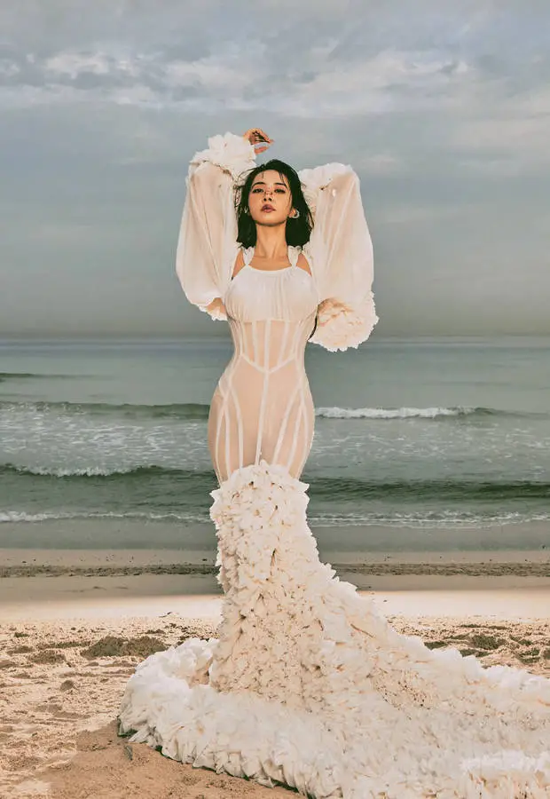 蔡依林身姿曼妙，性感吸睛。