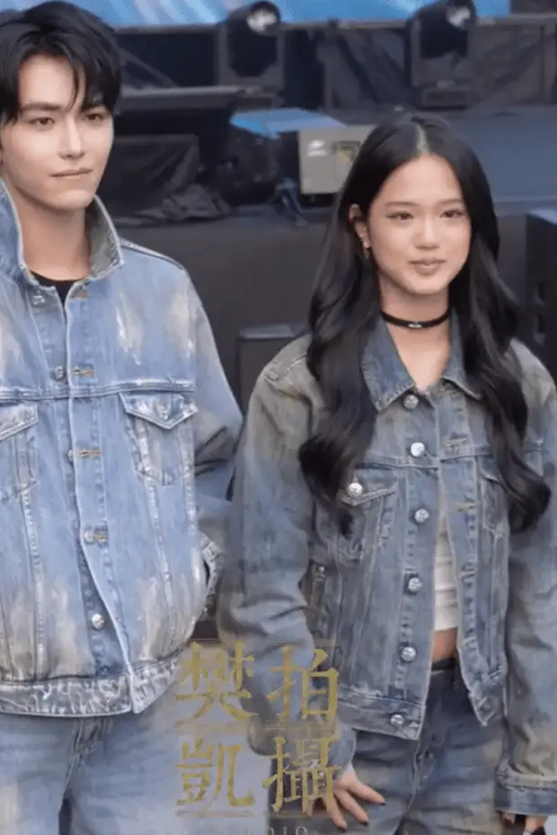 二人胶原蛋白满满。