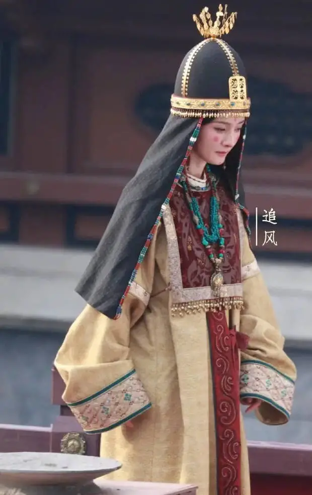 杨幂在《江山大同》中饰演冯太后。