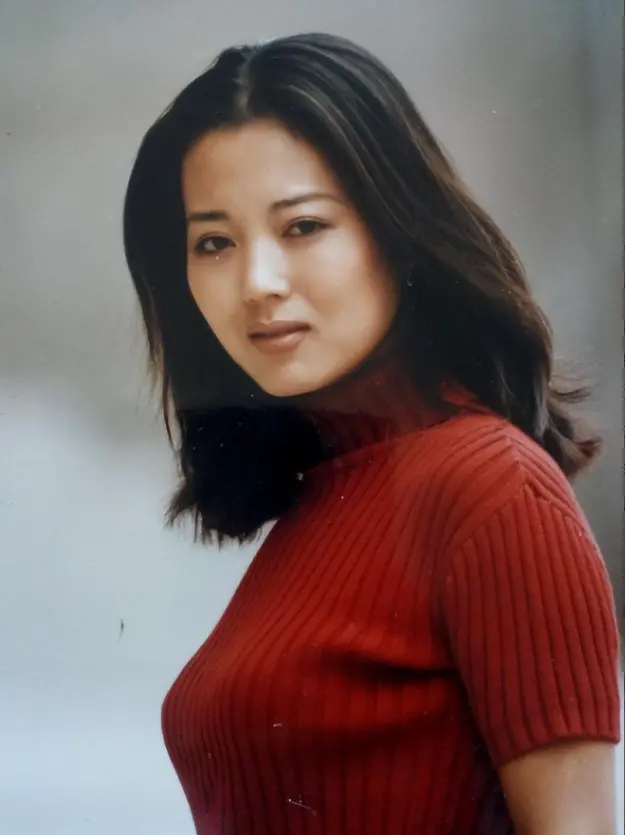 她为爱下跪4次流产，被孙红雷“用完即丢”，如今却走上另一条路封面图