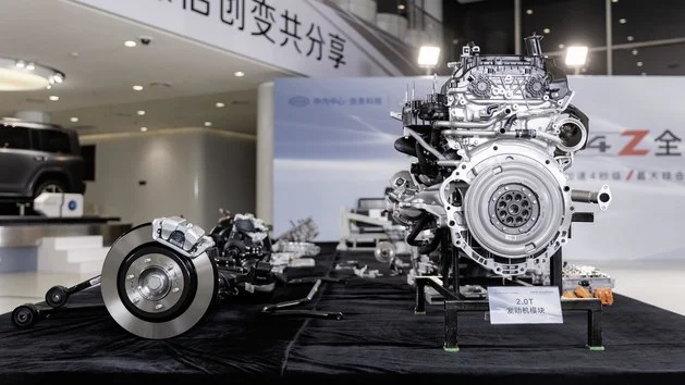 如何平衡通勤与轻越野？长城汽车Hi4-Z全球首拆