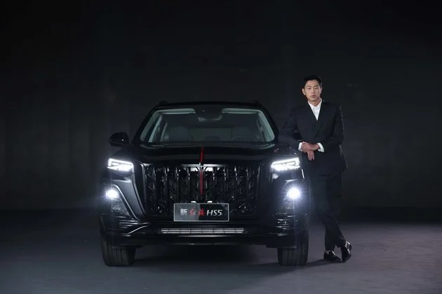 新红旗HS5 2025款上市!新增玄影版车型