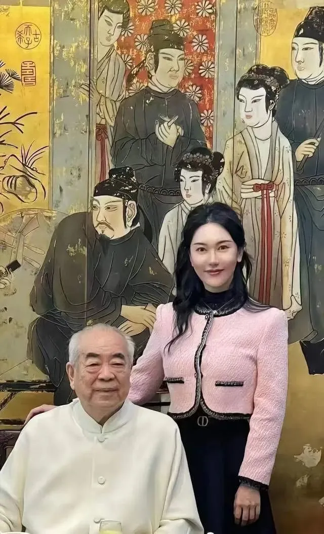 87岁范曾：娶37岁娇妻，人财两空？_https://www.izongheng.net_快讯_第35张