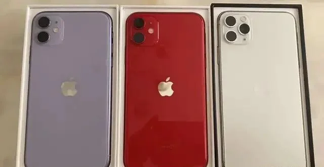 现在买iPhone11还是买xs max，买哪个合适？-是iphone11好还是iphone xs max好