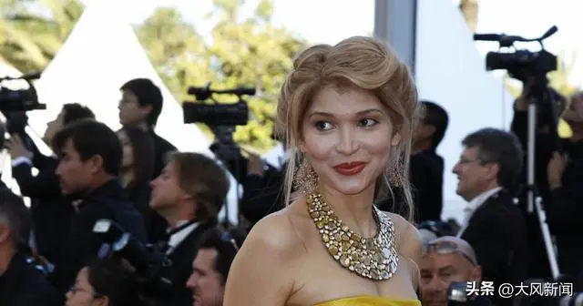 2012年，卡里莫娃出现在法国戛纳电影节的红毯上