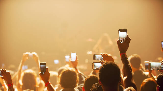 弱化短视频或是抖音、快手们的必经之路