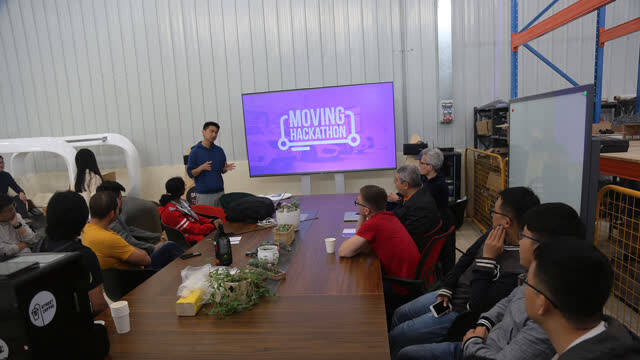 6天“造车”，挑战无人驾驶