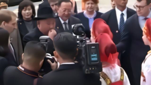 金正恩品尝面包后