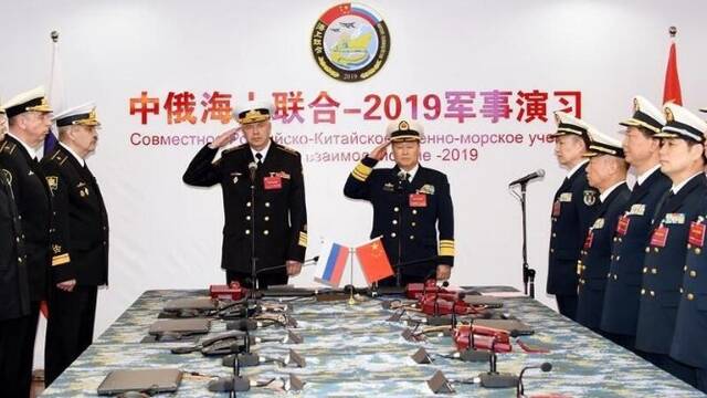 中俄海上联合军演开始