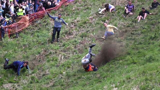 “滚山坡”的比赛