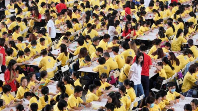 香港：折纸世界纪录现场