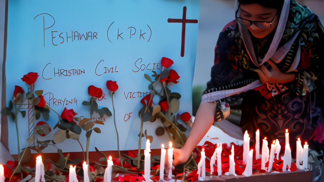 民众悼念斯里兰卡爆炸遇难者