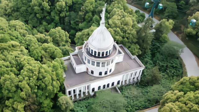 村子里的“山寨”白宫