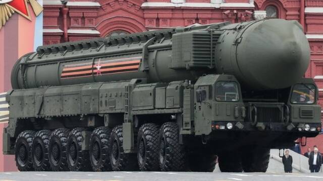 俄罗斯大杀器压轴亮相阅兵式