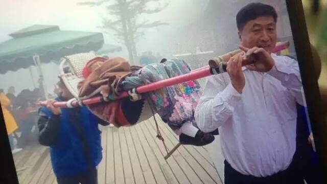 这个假期 这张游客照刷屏