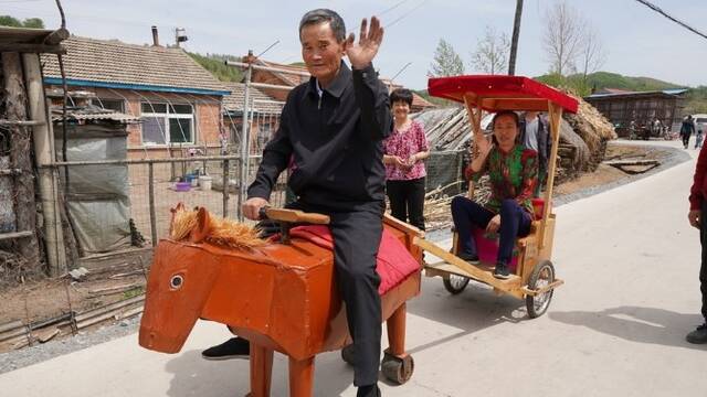 69岁的农村“当代诸葛亮”