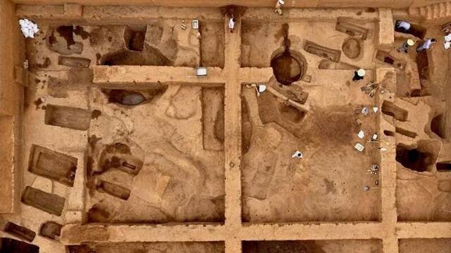 商代铸铜工匠家族墓地首次发现