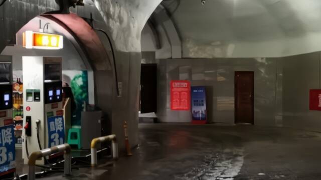 重庆：防空洞里开加油站