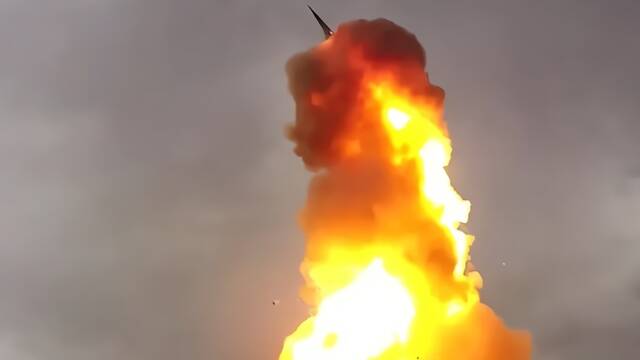 俄罗斯试射新型反导导弹