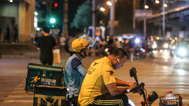 中国职场人和外卖的“时间契约”