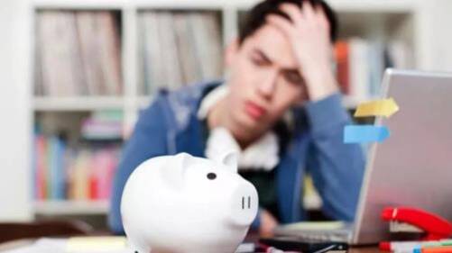 教育机构频频跑路，背后“放贷”巨头该担责吗？