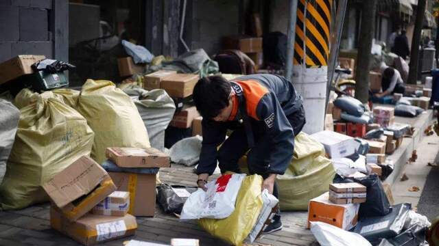 “猫狗多”打仗，快递业变天