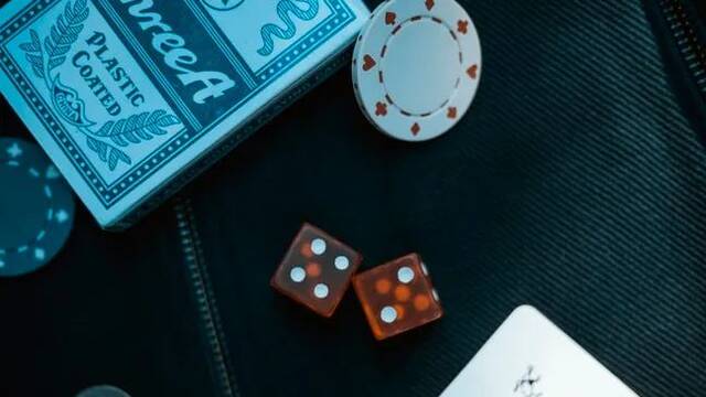 币圈大军涌入口罩圈：炒币亏了200万，炒口罩挣了6000万