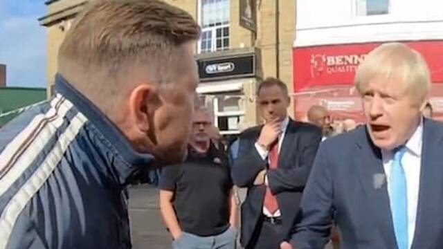 “请离开我的小镇”