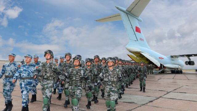 中方“中部-2019”演习部队全部抵俄