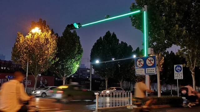 河北：“7字”红绿灯