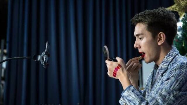 直播“洗牌”电商