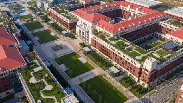 中国第一所没有围墙的大学