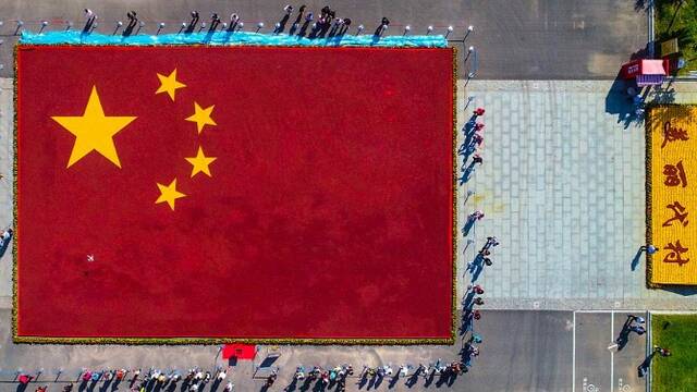 各地民众庆祝中国农民丰收节 迎国庆